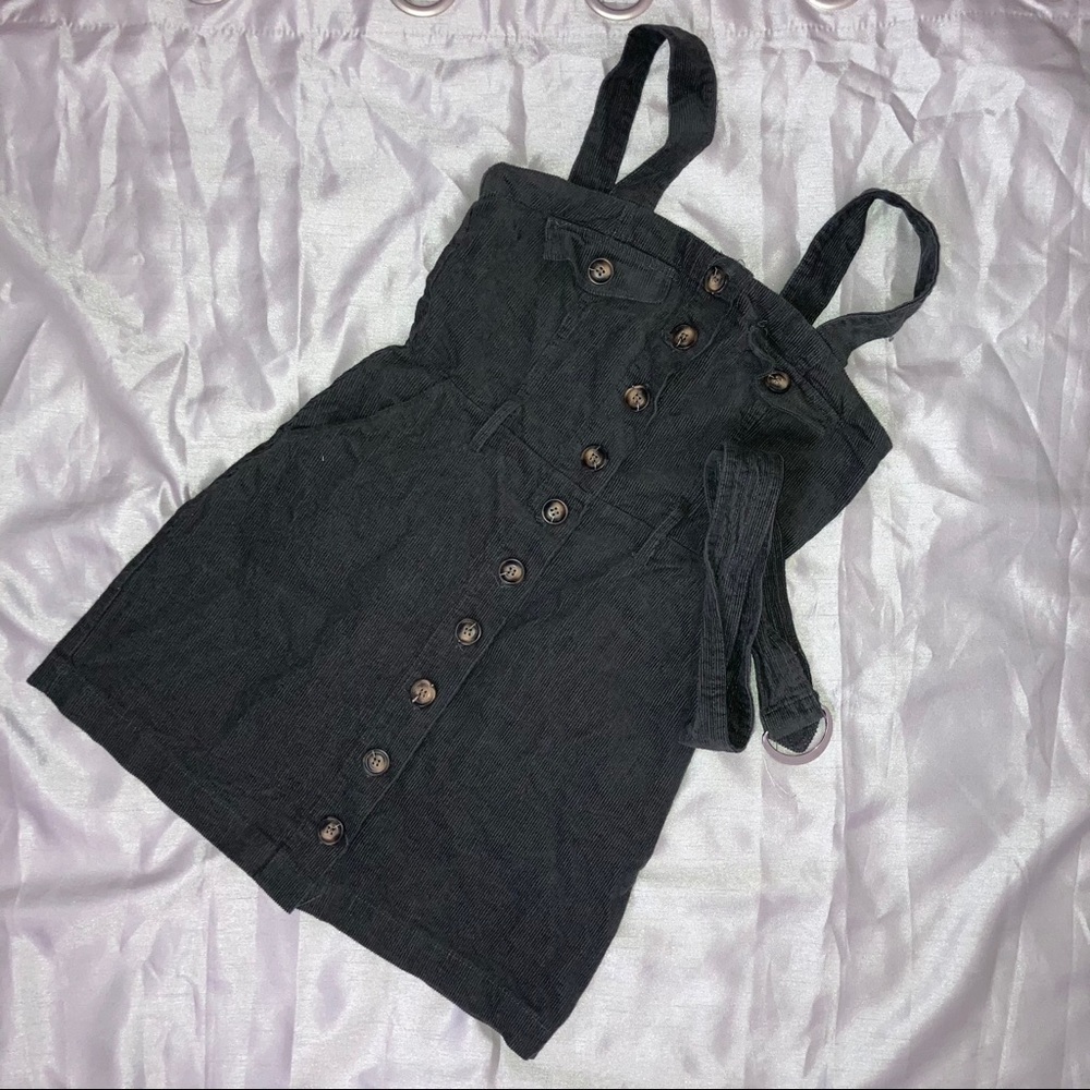 grey button up dress 🤍